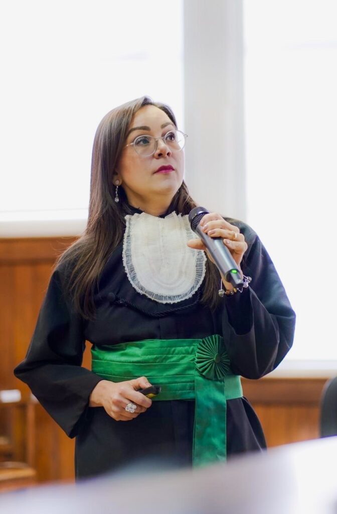 Dra Thaysa especialista pela USP em doença de Sjogren